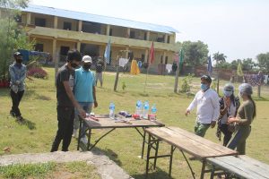 सहयोगी मन  पाउँदा सुबिधा सम्पन्न क्वारेन्टाईन ब्यावस्थापन गर्न जुटे वडा अध्यक्ष ऐर