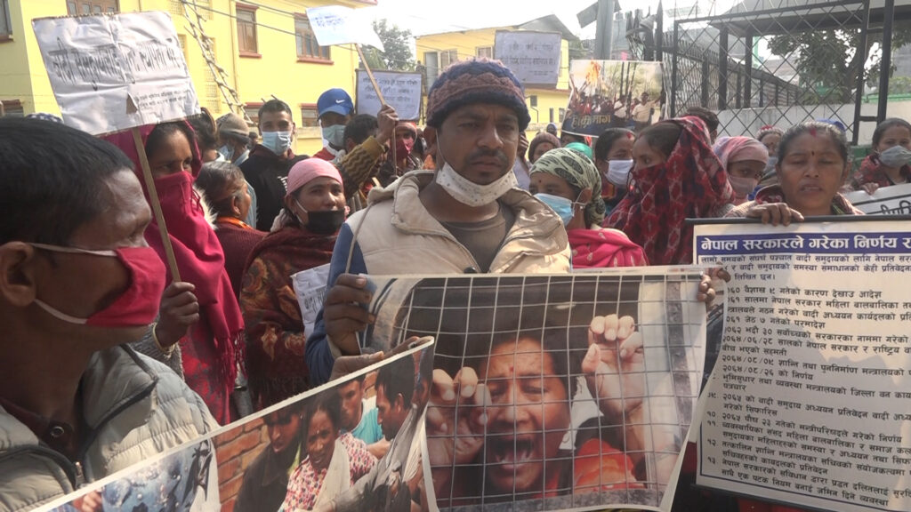 सुदुरपश्चिमका वादी समुदाय गाँस बासको माग गर्दै आन्दोलित