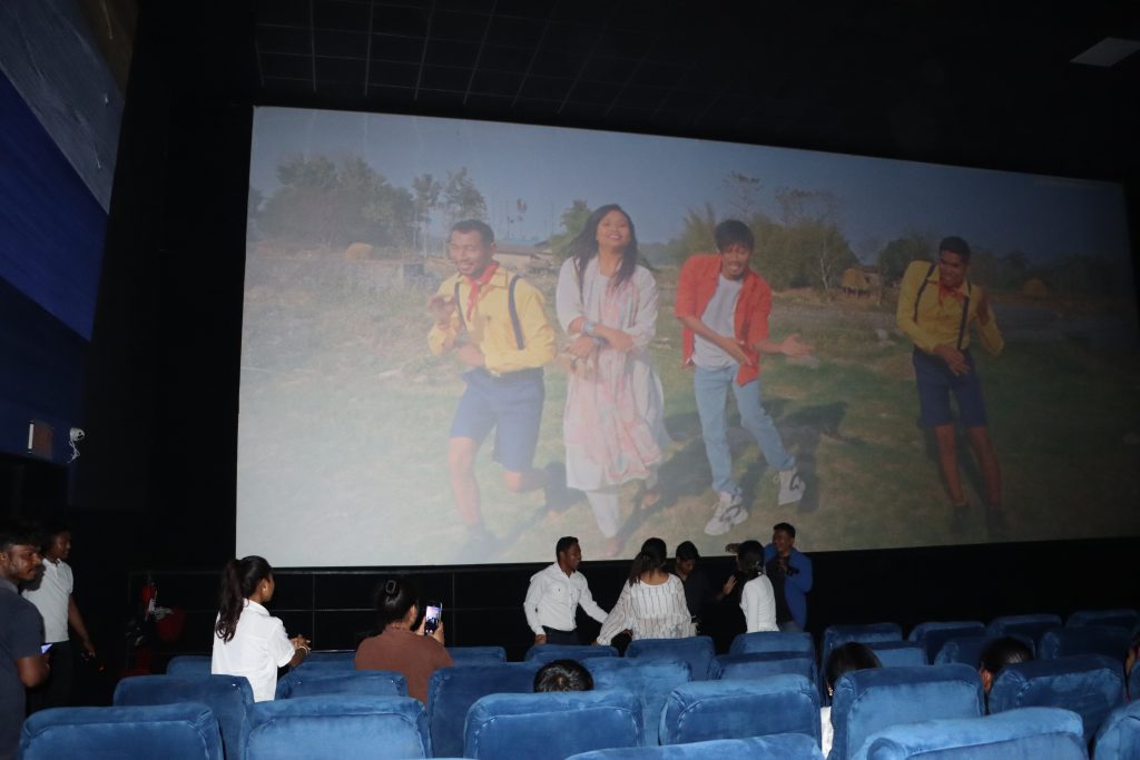 “फुला मैया के”गीत एस टि एस सिनेमाको ठूलो पर्दाबाट रिलिज।  (भिडियो सहित)