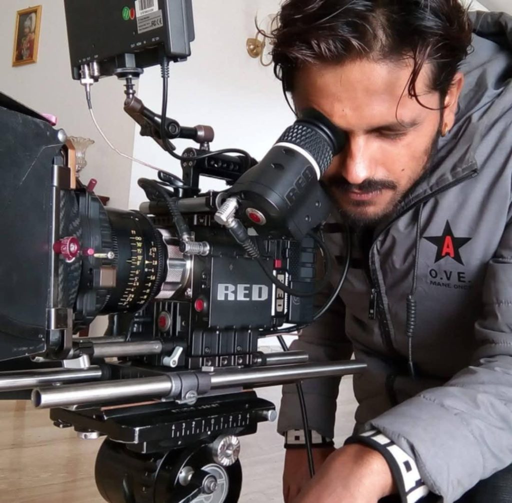 लेखक विवेक पाण्डेद्वारा लेखिएको फिल्मको स्क्रिप्ट तयार हुन ६ वर्ष लाग्यो