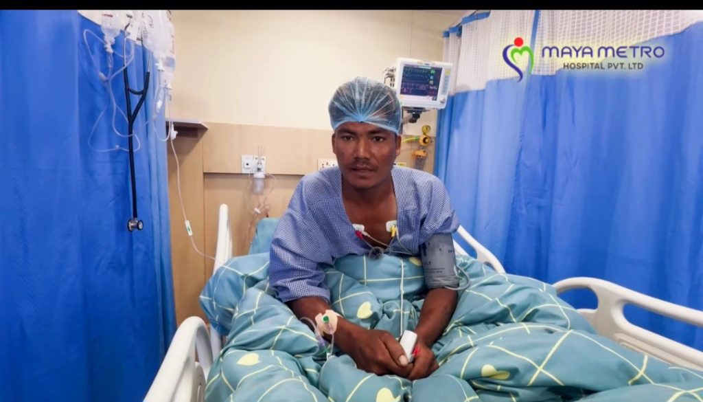 अचेत अवस्थामा भेटिएका नरेश सुनारलाई माया मेट्रो हस्पिटलले निःशुल्क उपचारपछि डिस्चार्ज गर्‍यो
